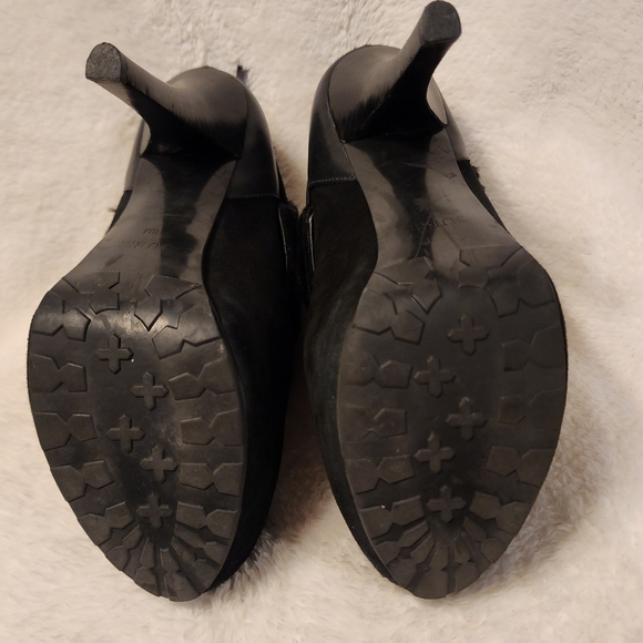 Shoes - Picture 4 of 4